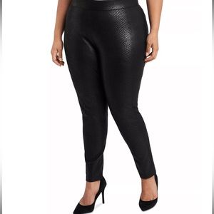 Vince Camuto snakeskin legging